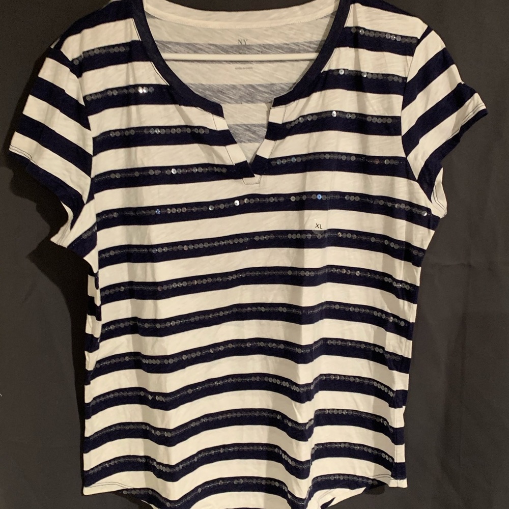 COPY - Navy and white brand new top